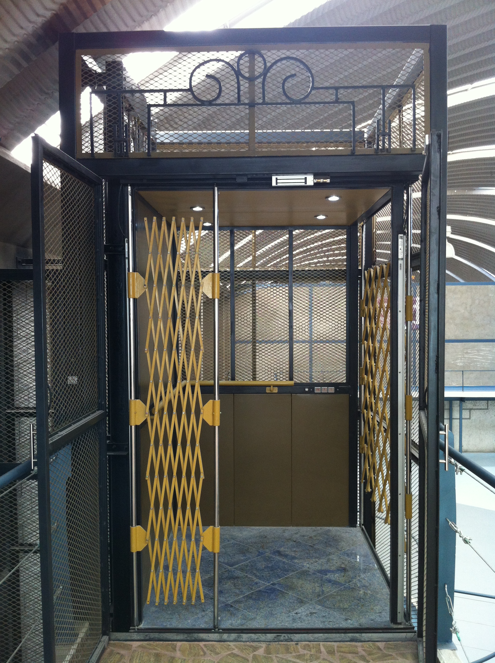 elevador industrial